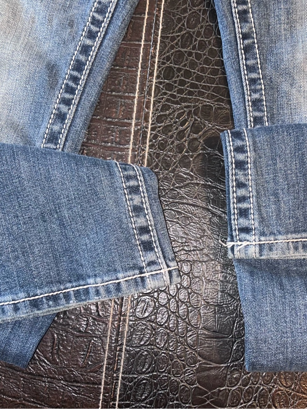 Miss Me Women's Embellished Jeans - Picture 8 of 10